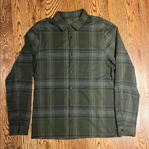 Lululemon Green Plaid Button-Up Shirt size L